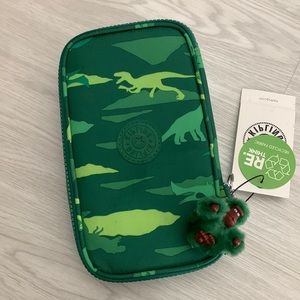 Kipling, 50 Pens bag. Jurassic Jungle. NEW.